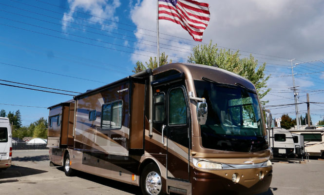 2007 Fleetwood REVOLUTION LE 40L Bus, Low Miles, Quad-Slides, Paint, Jacks!-Image