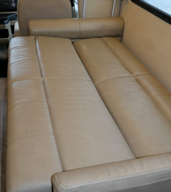 2019 FOUR WINDS 26B 4X4 Class-C, by Thor Motor Coach, Slide-Out-Image