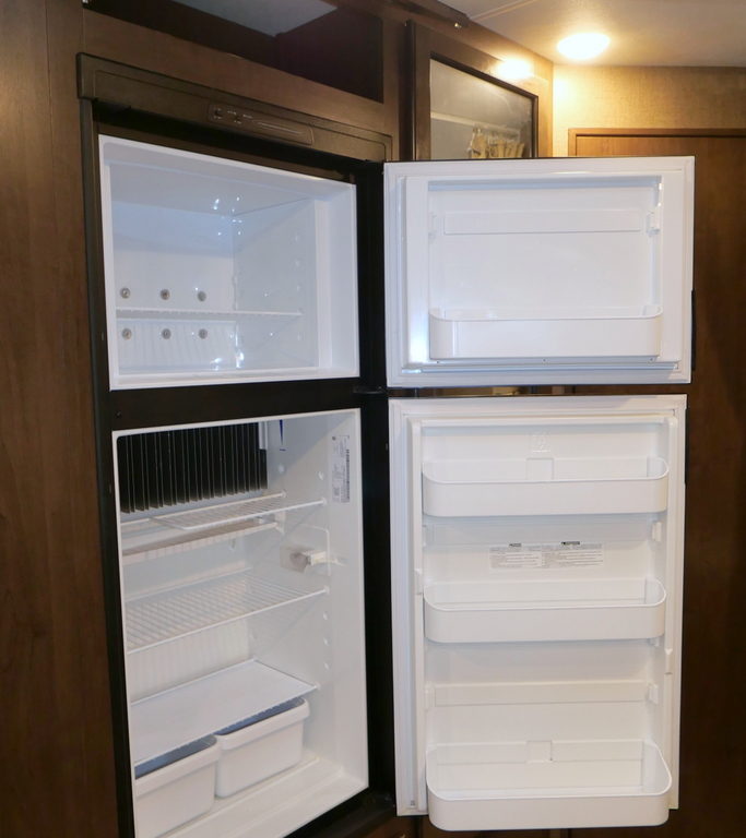 2019 FOUR WINDS 26B 4X4 Class-C, by Thor Motor Coach, Slide-Out-Image