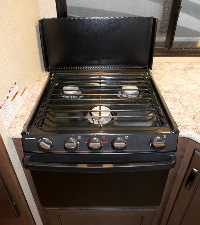 2019 FOUR WINDS 26B 4X4 Class-C, by Thor Motor Coach, Slide-Out-Image