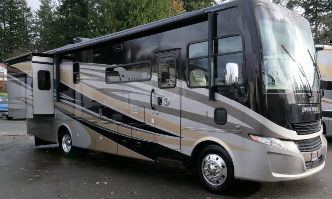 2019 Tiffin ALLEGRO OPEN ROAD 32SA Class-A, Low Miles! 2-Slide-Outs-Image