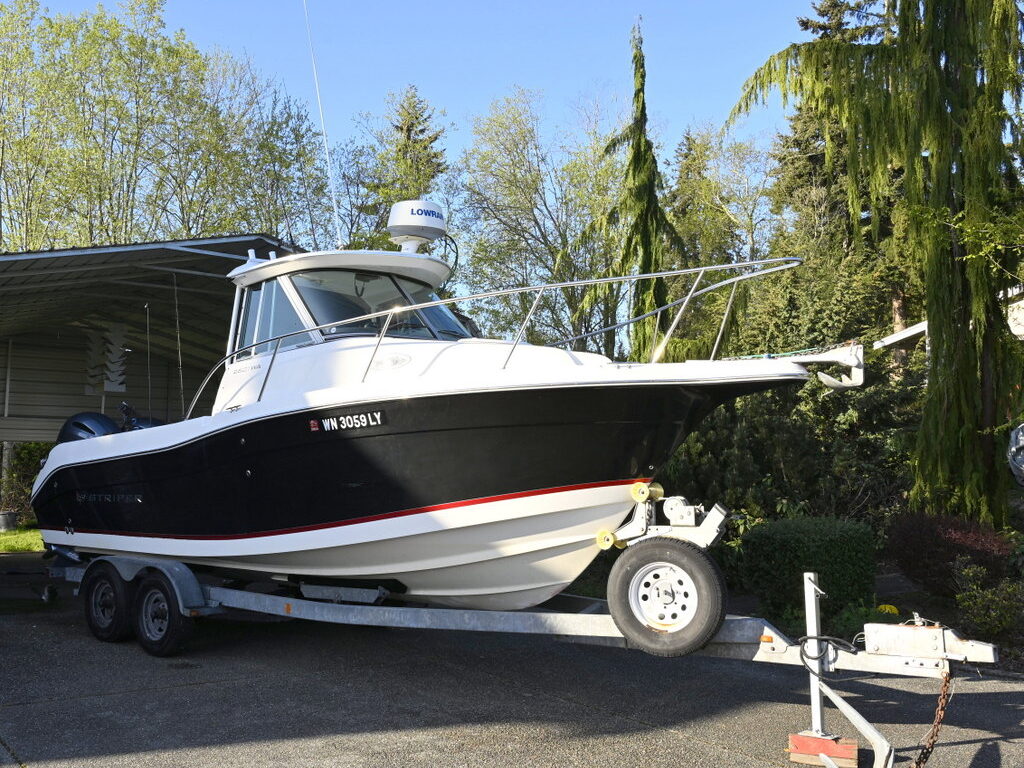 2013 Seaswirl STRIPER 2601 , 2020 Twin Yamaha 200-HP w/Tandem Trailer-Image
