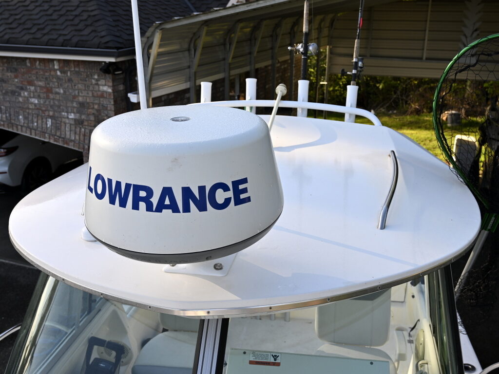 2013 Seaswirl STRIPER 2601 , 2020 Twin Yamaha 200-HP w/Tandem Trailer-Image