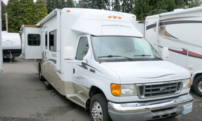 2008 Winnebago ASPECT 29H Class-B+, Low Miles, 2-Slide-Outs, Clean!-Image