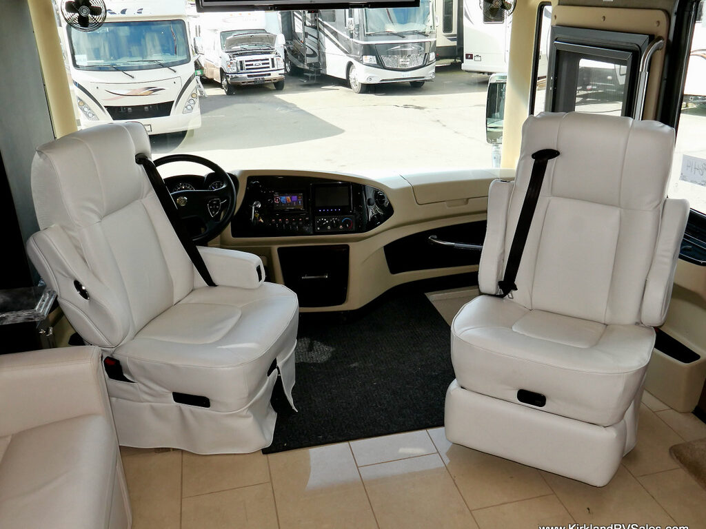 2016 Allegro PHAETON 44OH Bus by Tiffin Motorhomes, 1-1/2 Baths, 4-Slide-Outs-Image