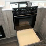 2022 Heartland ELKRIDGE 33BHS 5th/Wheel, Bunk Beds, 2-Slide-Outs-Thumbnail