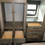 2022 Heartland ELKRIDGE 33BHS 5th/Wheel, Bunk Beds, 2-Slide-Outs-Thumbnail