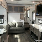 2022 Heartland ELKRIDGE 33BHS 5th/Wheel, Bunk Beds, 2-Slide-Outs-Thumbnail