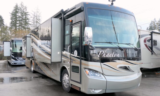 2014 Allegro PHAETON 40QTH Bus by Tiffin, Cummins 380HP/8.9L, Quad-Slides-Image