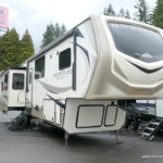 2019 Keystone MONTANA 3810MS 5th Wheel, 3-Slide-Outs, Four Season-Thumbnail