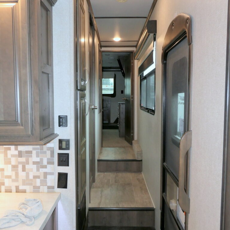 2019 Keystone MONTANA 3810MS 5th Wheel, 3-Slide-Outs, Four Season-Image