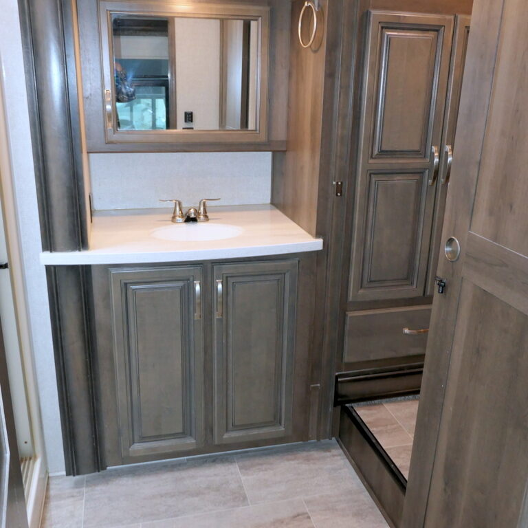 2019 Keystone MONTANA 3810MS 5th Wheel, 3-Slide-Outs, Four Season-Image