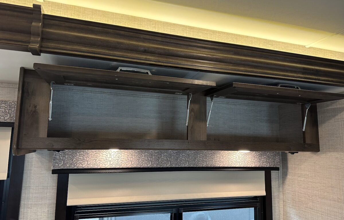 2021 Jayco GREYHAWK 29MV Class-C, 2-Slide-Outs, Low Miles, Auto Leveling-Image