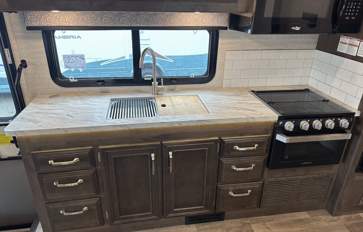 2021 Jayco GREYHAWK 29MV Class-C, 2-Slide-Outs, Low Miles, Auto Leveling-Image