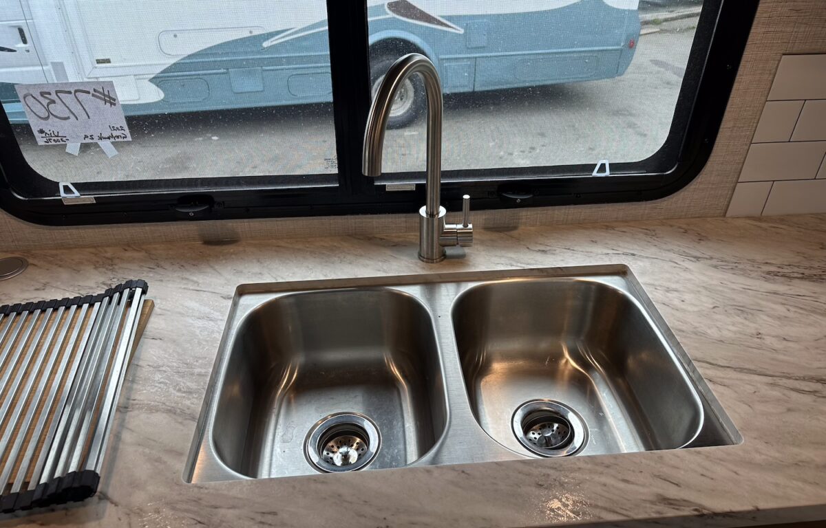 2021 Jayco GREYHAWK 29MV Class-C, 2-Slide-Outs, Low Miles, Auto Leveling-Image