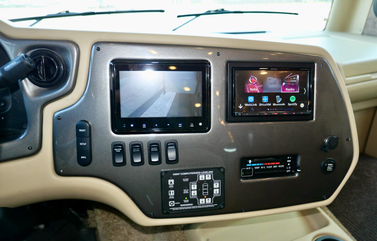 2014 Allegro OPEN ROAD 31SA Class-A Gas, By Tiffin Motorhomes, 2-Slide-Outs, Paint-Image