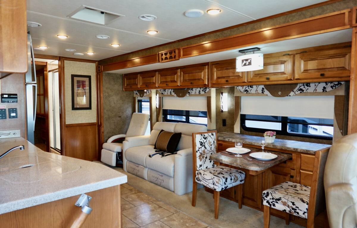 2014 Allegro OPEN ROAD 31SA Class-A Gas, By Tiffin Motorhomes, 2-Slide-Outs, Paint-Image