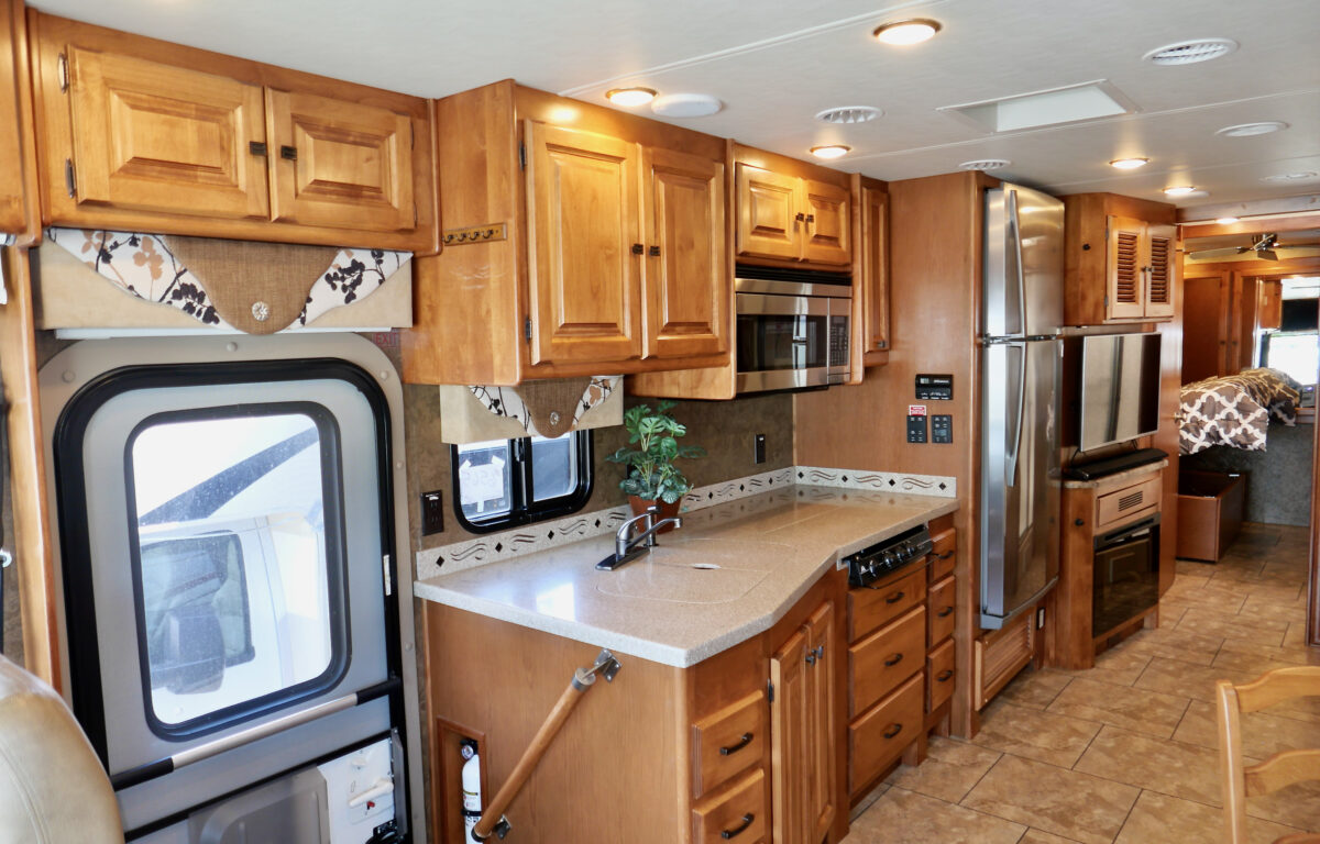 2014 Allegro OPEN ROAD 31SA Class-A Gas, By Tiffin Motorhomes, 2-Slide-Outs, Paint-Image