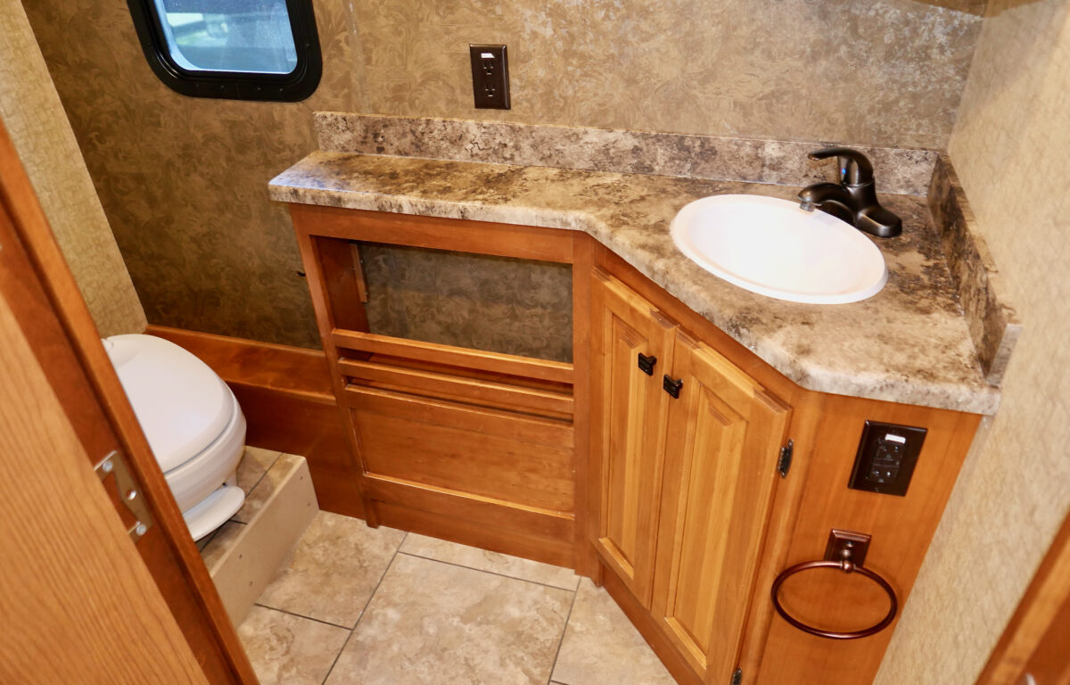 2014 Allegro OPEN ROAD 31SA Class-A Gas, By Tiffin Motorhomes, 2-Slide-Outs, Paint-Image