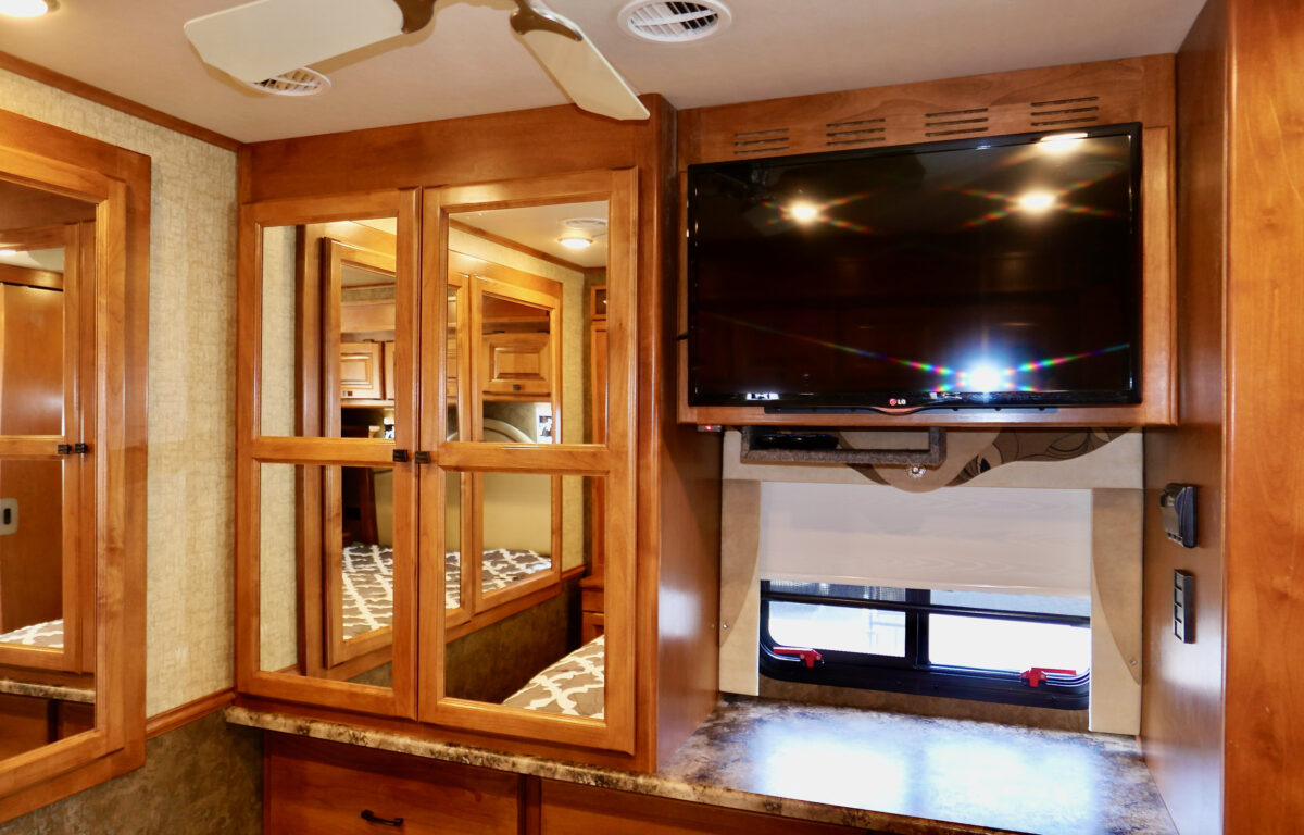 2014 Allegro OPEN ROAD 31SA Class-A Gas, By Tiffin Motorhomes, 2-Slide-Outs, Paint-Image