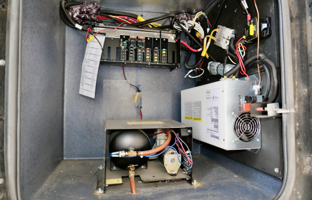 2014 Allegro OPEN ROAD 31SA Class-A Gas, By Tiffin Motorhomes, 2-Slide-Outs, Paint-Image