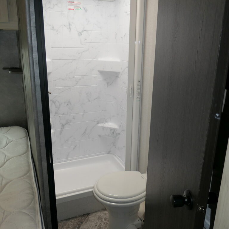 2021 SUNSEEKER 2350LE Class-C by Forest River, Cab-Bunk, Sleep-6-Image