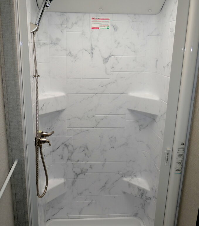 2021 SUNSEEKER 2350LE Class-C by Forest River, Cab-Bunk, Sleep-6-Image