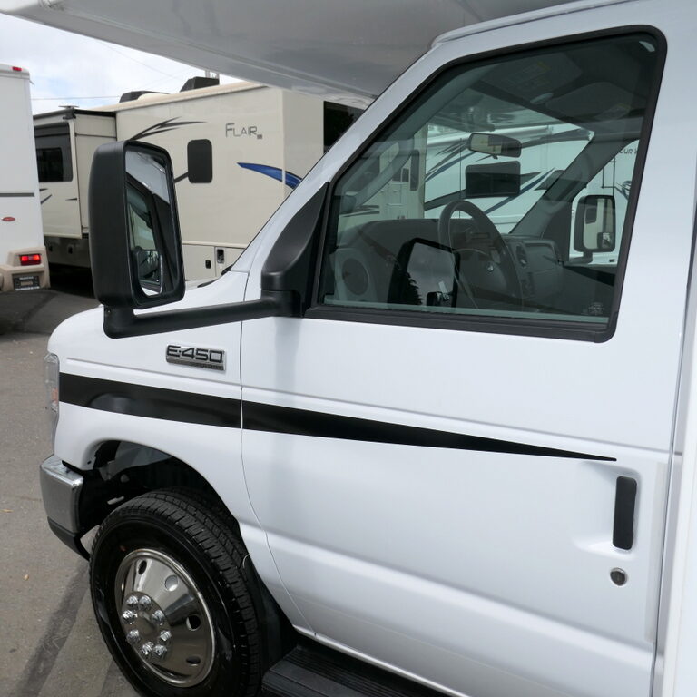 2021 SUNSEEKER 2350LE Class-C by Forest River, Cab-Bunk, Sleep-6-Image