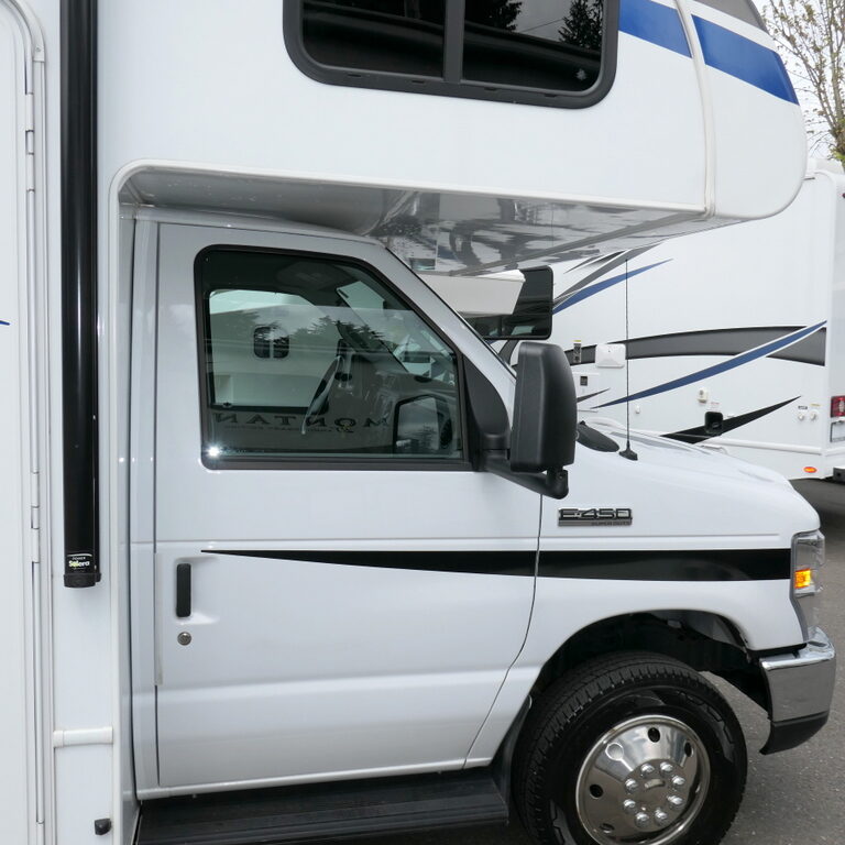 2021 SUNSEEKER 2350LE Class-C by Forest River, Cab-Bunk, Sleep-6-Image