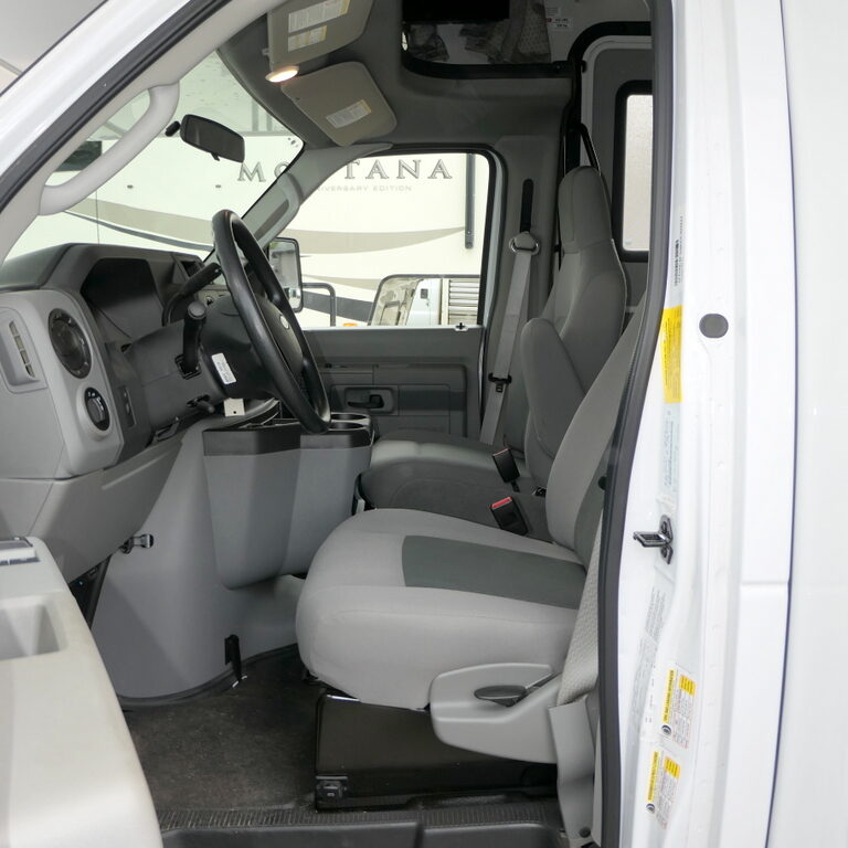 2021 SUNSEEKER 2350LE Class-C by Forest River, Cab-Bunk, Sleep-6-Image