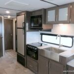 2021 Coleman LIGHT 2515RL Travel Trailer, By Dutchmen, Slide-Out, Great Condition!-Thumbnail