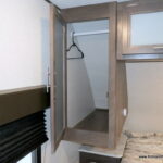 2021 Coleman LIGHT 2515RL Travel Trailer, By Dutchmen, Slide-Out, Great Condition!-Thumbnail