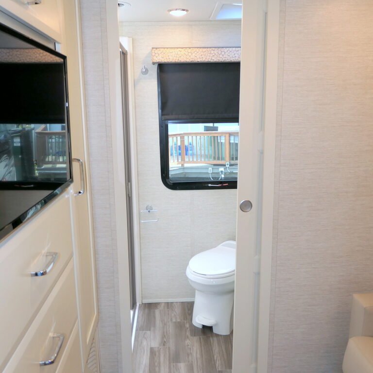 2021 Tiffin WAYFARER 25RW Class-B+, Mercedes Sprinter, Slide-Out, Like NEW Condition!-Image