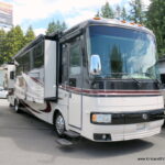 2009 Monaco KNIGHT 41SKQ Bus, Cummins 360-HP Turbo Diesel, Quad-Slides-Thumbnail