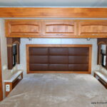 2009 Monaco KNIGHT 41SKQ Bus, Cummins 360-HP Turbo Diesel, Quad-Slides-Thumbnail