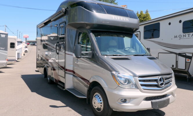 2019 Tiffin WAYFARER 24TW Class-C, Mercedes Diesel, Auto Jacks, Twins/King Bed-Image