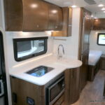2019 Tiffin WAYFARER 24TW Class-C, Mercedes Diesel, Auto Jacks, Twins/King Bed-Thumbnail