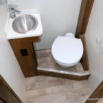 2019 Tiffin WAYFARER 24TW Class-C, Mercedes Diesel, Auto Jacks, Twins/King Bed-Thumbnail