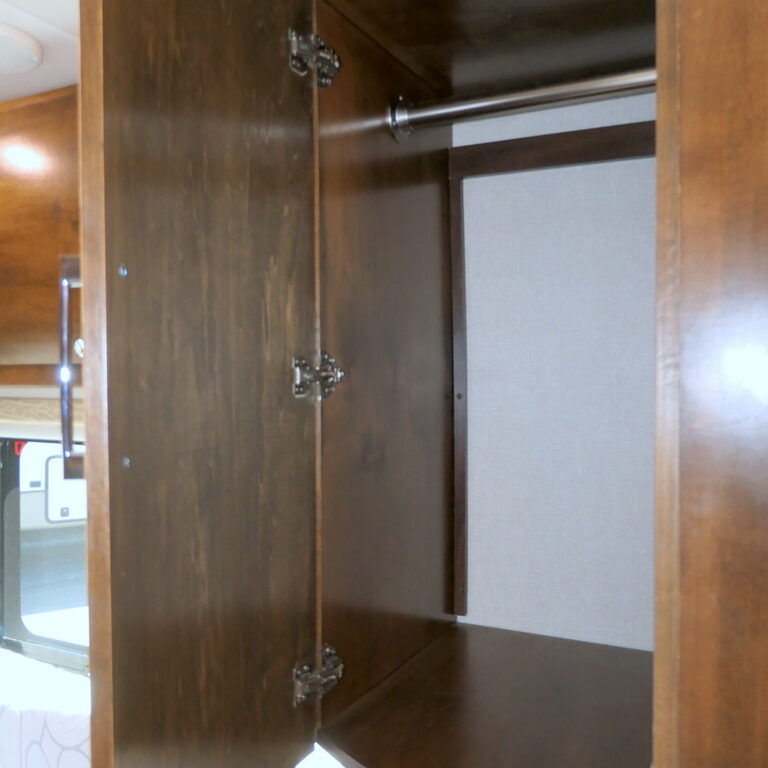 2019 Tiffin WAYFARER 24TW Class-C, Mercedes Diesel, Auto Jacks, Twins/King Bed-Image