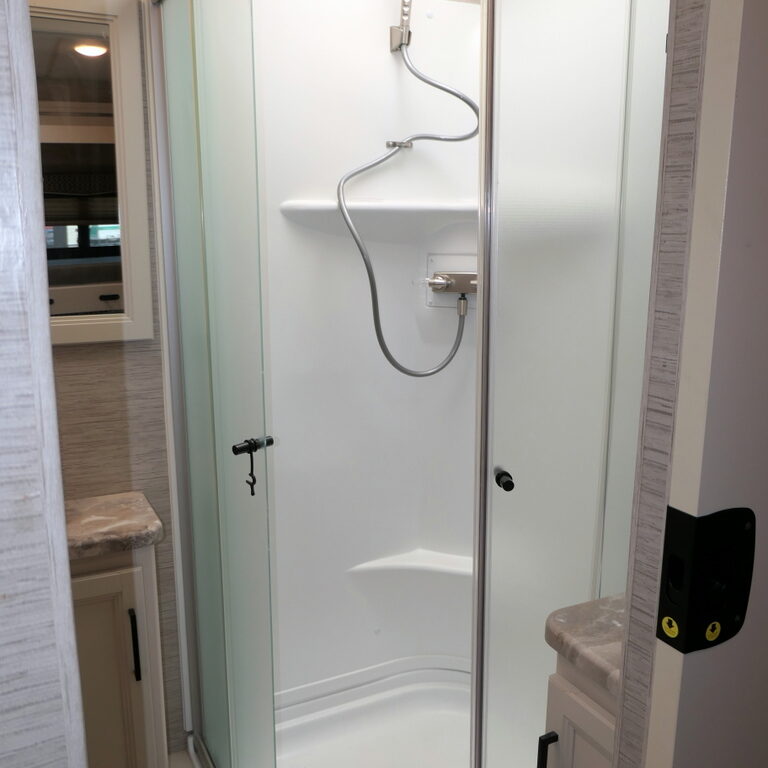 2022 THOR ACE 32.3 Class-A, Bunk Beds, Low Miles, Like New!-Image