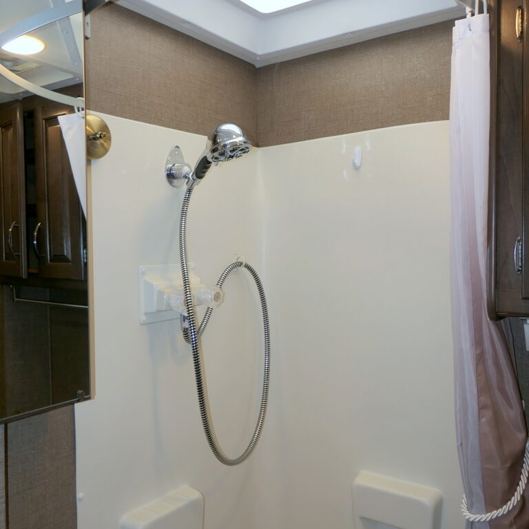 2018 Thor CHATEAU 24HL Class-C, 2-Slide-Outs, Mercedes Sprinter Diesel-Image