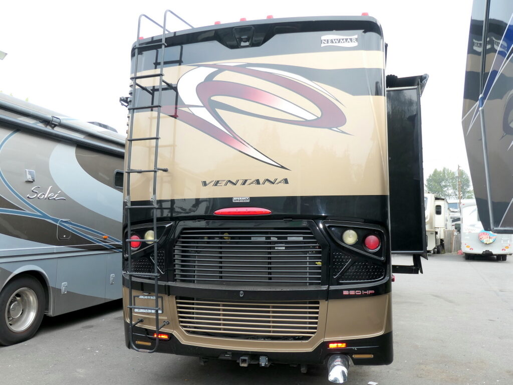 2013 Newmar VENTANA 3433 Bus, 360HP Diesel, Quad-Slides, Low Miles-Image