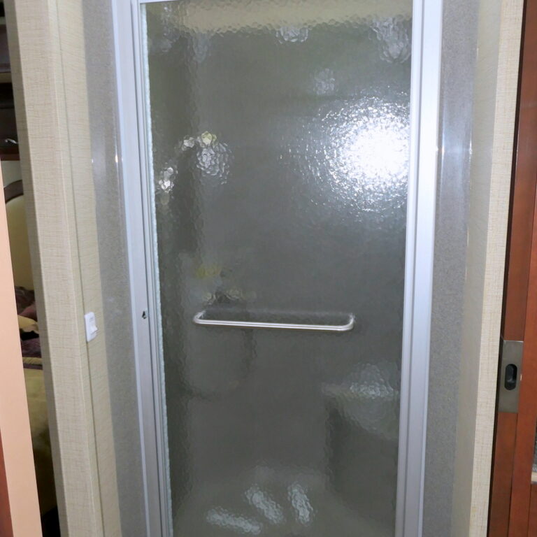 2013 Newmar VENTANA 3433 Bus, 360HP Diesel, Quad-Slides, Low Miles-Image