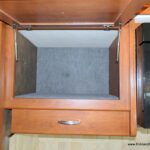 2014 Fleetwood BOUNDER Classic 30T Class-A, 2-Slides, Full Body Paint-Thumbnail