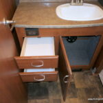 2014 Fleetwood BOUNDER Classic 30T Class-A, 2-Slides, Full Body Paint-Thumbnail