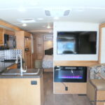 2017 Winnebago SUNSTAR LX 27N Class-A, 3-Slide-Outs, Full Paint, Low Miles-Thumbnail