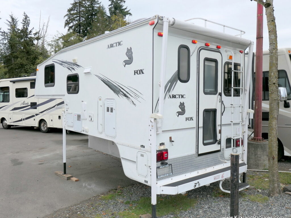 2003 Northwood ARCTIC FOX 990 Camper, Slide-Out, Generator!-Image