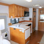 2004 SUN VOYAGER 8351MXG Class-A, By Gulf Stream, 2-Slide-Outs-Thumbnail