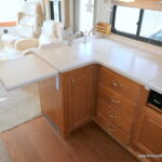 2004 SUN VOYAGER 8351MXG Class-A, By Gulf Stream, 2-Slide-Outs-Thumbnail