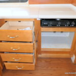 2004 SUN VOYAGER 8351MXG Class-A, By Gulf Stream, 2-Slide-Outs-Thumbnail